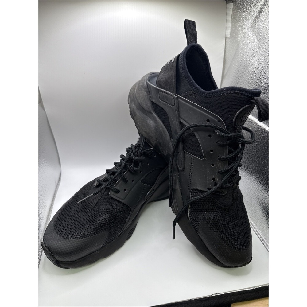 Nike Air Huarache Triple Black - Size 8.5 US Men